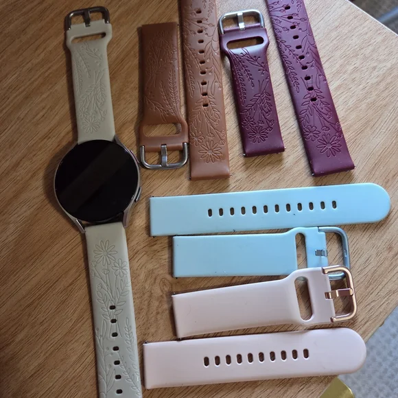 Samsung Smartwatch with Floral Strap - Cream